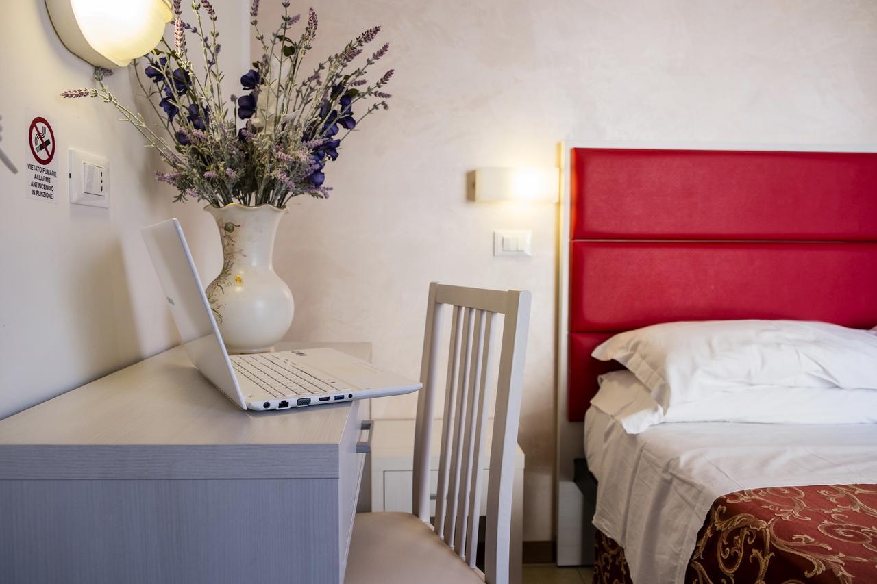 Hotel Belmar Rivazzurra Di Rimini Екстер'єр фото